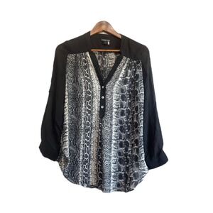 Audrey Ann Snakeskin Print Blouse Womens S Black White Excellent Button V-Neck